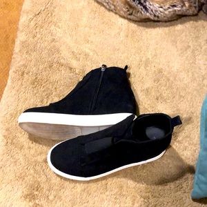 Madden Hi Top Shoes, black, suede like texture